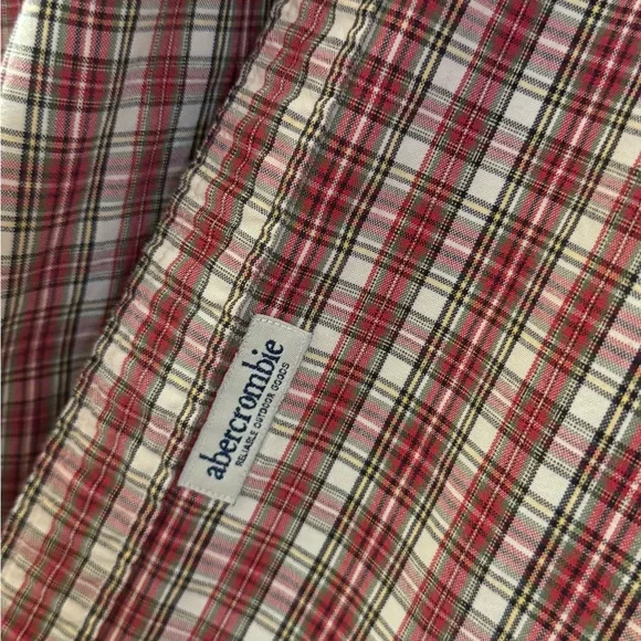 Abercrombie & Fitch Plaid Button Down Men's Shirt XL Red  Cotton Classic Preppy - Picture 3 of 4